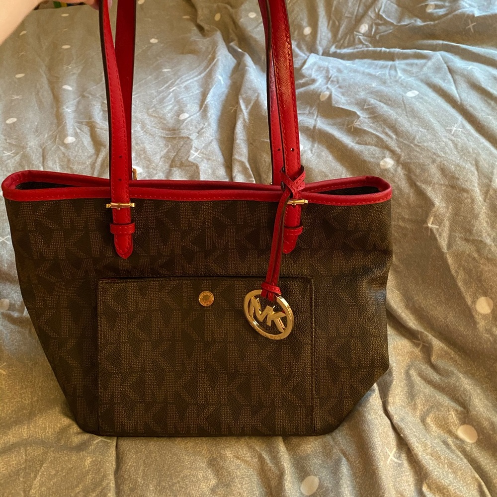 Michael Kors Purse - like new condition!